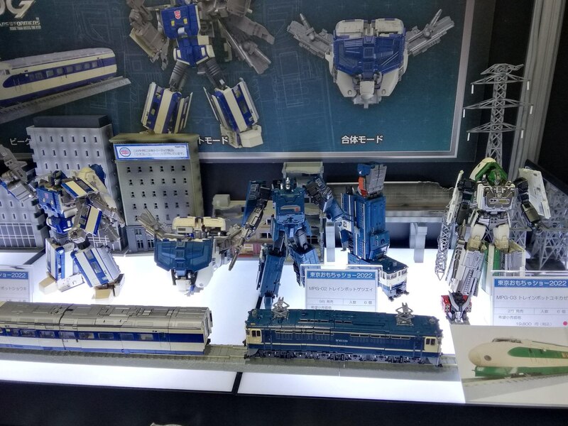 Tokyo Toy Show Takara Tomy Transformers   Masterpiece, Legacy, Studio Series Display Image  (5 of 27)